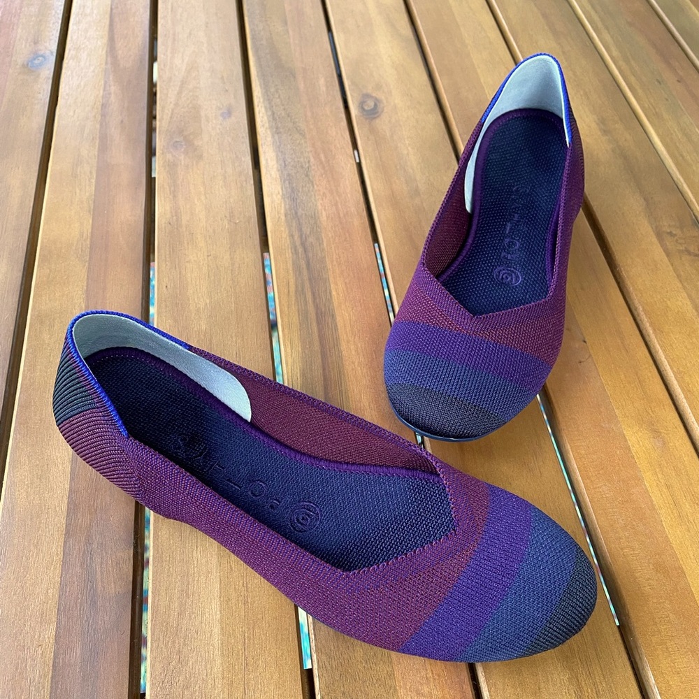 Rothy’s Blackberry Captoe Round Toe Flats Burgundy and Navy 7.5 NWOT